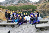 みくりが池で集合写真（１班）